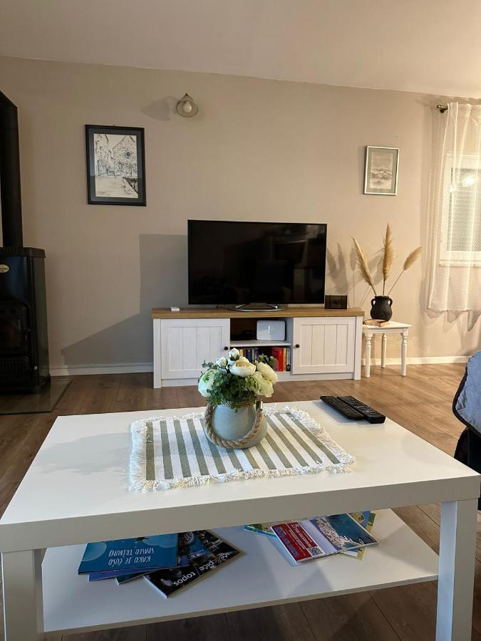 Apartman Lusy Tribalj Exterior foto
